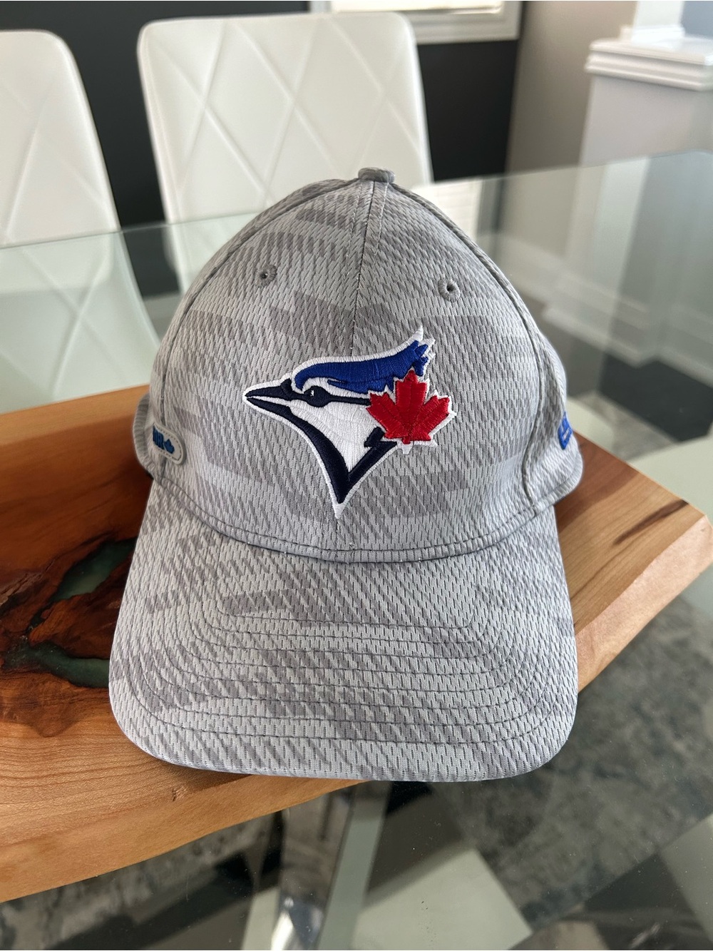 Toronto Blue Jays Grey Performance Baseball Cap